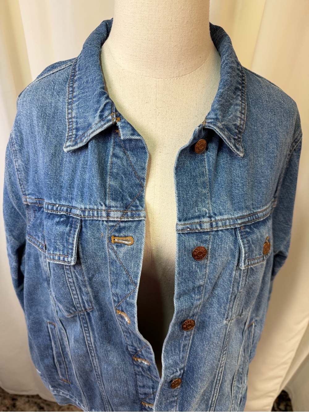 NWT Madewell ‘The Jean Jacket’ in “Pinter” Wash Plus Size 3X ASO Duchess Meghan - Picture 8 of 16